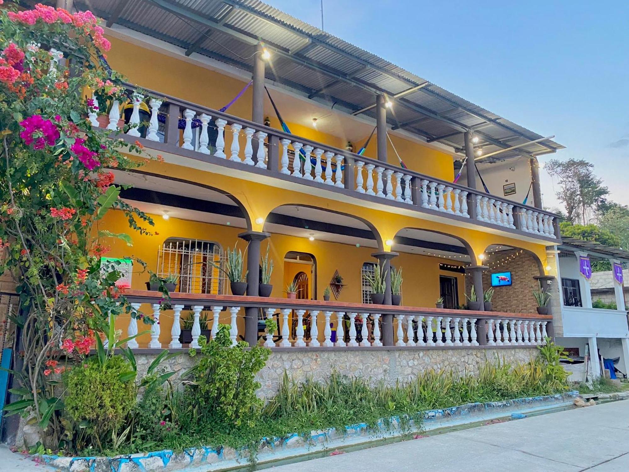 Hotel San Miguel Flores Exteriör bild